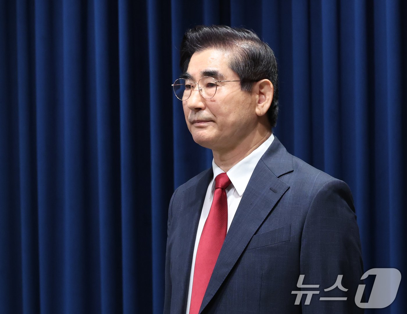 본문 이미지 - 김용현 국방부장관 후보자가 12일 서울 용산 대통령실청사 브리핑룸에서 열린 인사브리핑에 참석하고 있다. 2024.8.12/뉴스1 ⓒ News1 송원영 기자