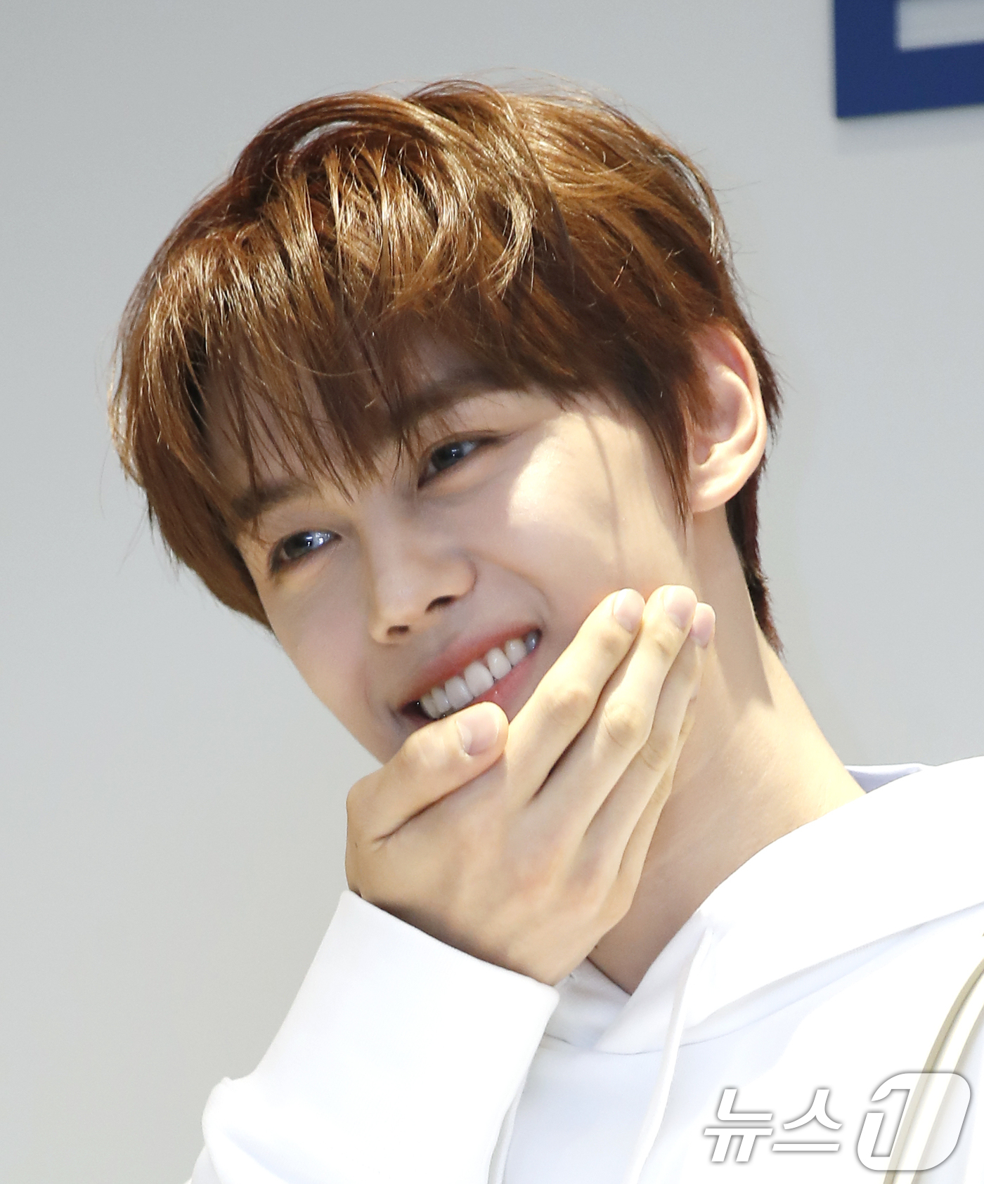 (서울=뉴스1) 권현진 기자 = 제로베이스원 김규빈이 13일 서울 강남구 현대백화점 무역센터점에서 열린 스위스 브랜드 발리(BALLY) BY YK JEONG 캡술 컬렉션 론칭 이벤 …