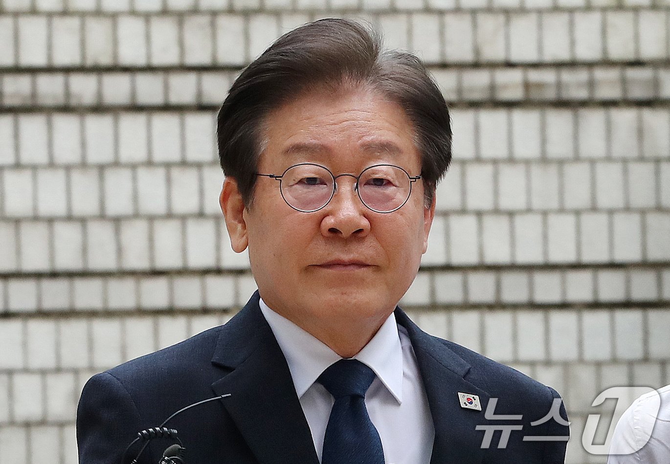 본문 이미지 - 이재명 더불어민주당 전 대표가 13일 서초구 서울중앙지방법원에서 열린 '대장동 배임·성남FC 뇌물' 의혹 관련 재판에 출석하고 있다. 2024.8.13/뉴스1 ⓒ News1 박세연 기자