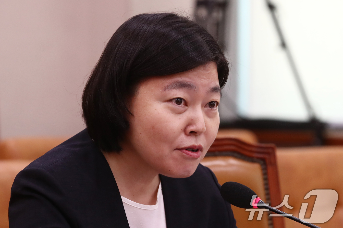 (서울=뉴스1) 이광호 기자 = 임은정 대전지방검찰청 부장검사가 14일 오전 서울 여의도 국회에서 열린 김영철 서울북부지검 차장검사 '탄핵소추사건 조사'와 관련한 청문회에 증인으로 …