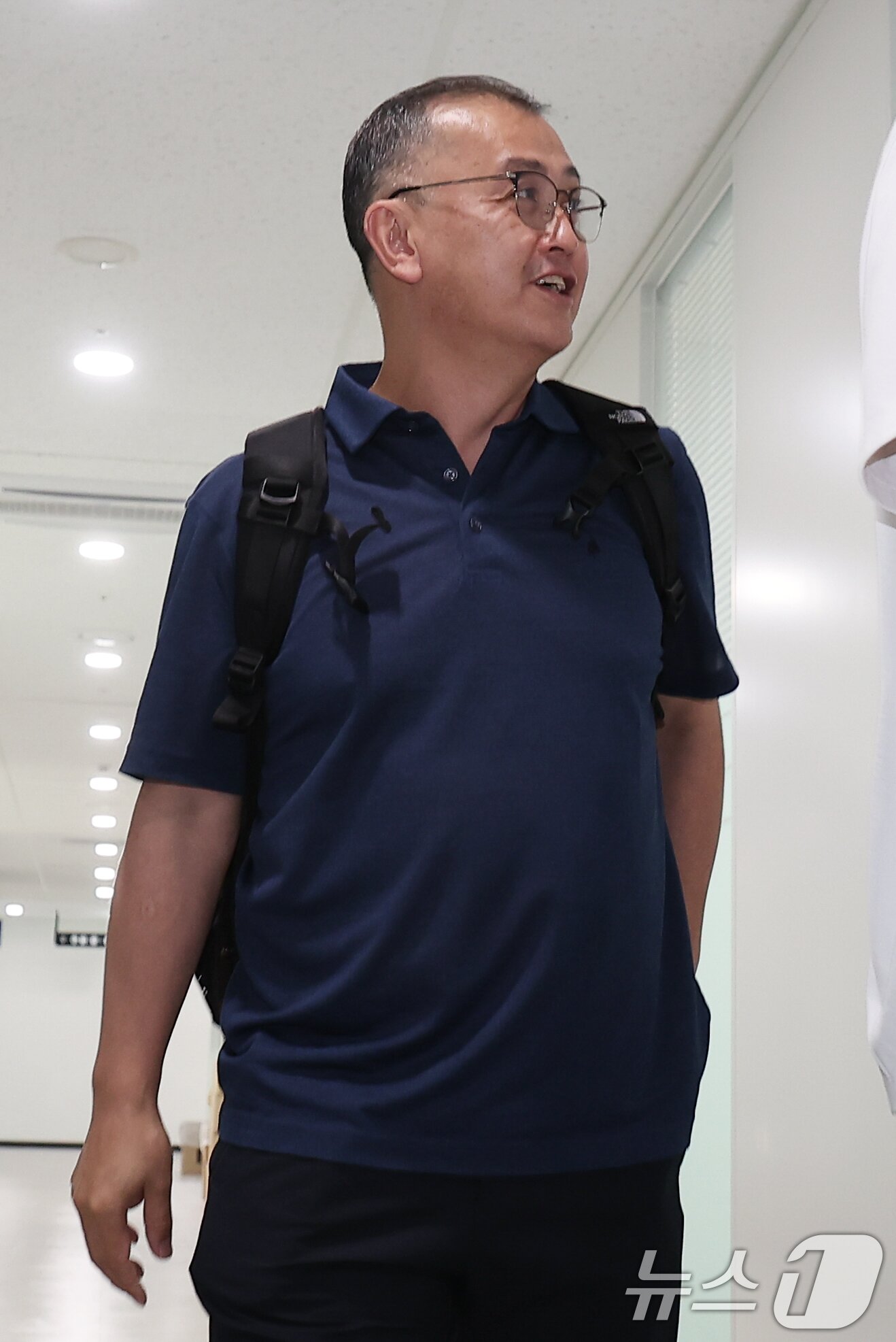 본문 이미지 - 김학균 배드민턴 국가대표팀 감독이 16일 서울 송파구 올림픽회관에서 진행된 진상조사위원회에 진술 조사를 위해 참석하고 있다.  2024.8.13/뉴스1 ⓒ News1 김성진 기자