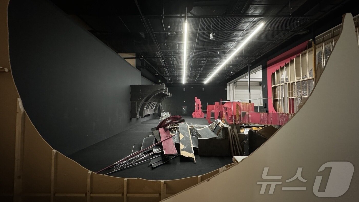 본문 이미지 - 부산비엔날레가 열리고 있는 부산현대미술관.