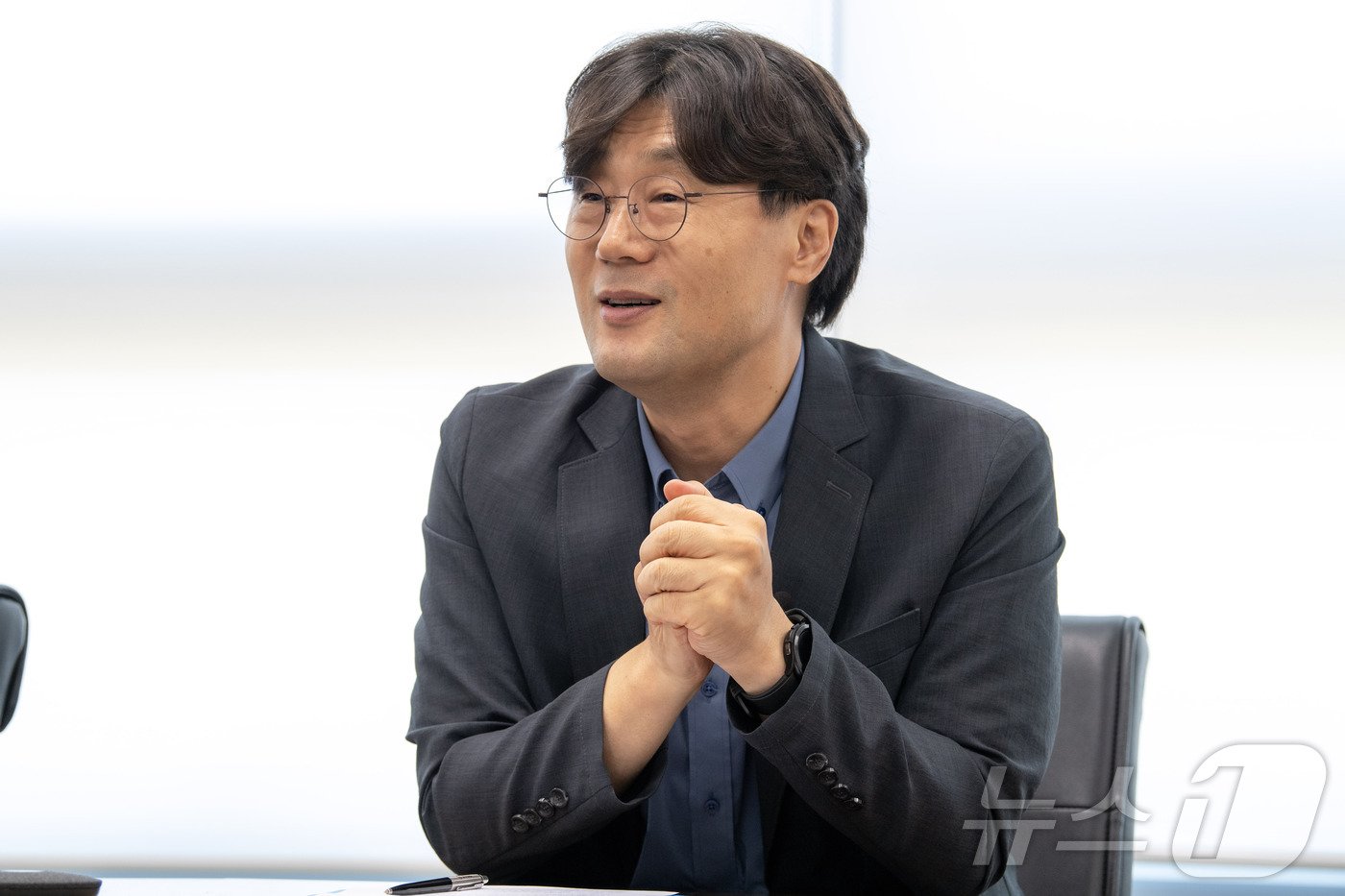 본문 이미지 - 윤원섭 성균관대학교 에너지과학과 교수가 16일 오전 경기 수원시 성균관대 자연과학캠퍼스 N센터에서 뉴스1과 인터뷰를 하고 있다.ⓒ 뉴스1 이동희 기자