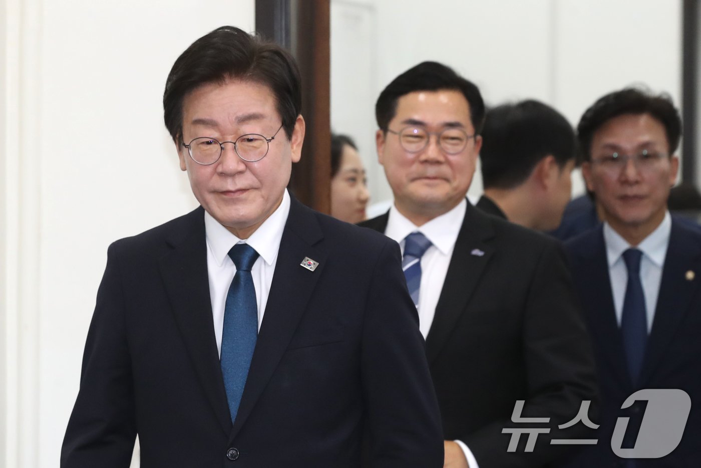 본문 이미지 - 이재명 더불어민주당 대표가 19일 오전 서울 여의도 국회에서 열린 최고위원회의에 참석하고 있다. 2024.8.19/뉴스1 ⓒ News1 이광호 기자