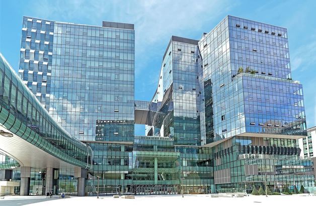 광고로 최대 실적 카카오…이용자 65% "광고 확대 불편"