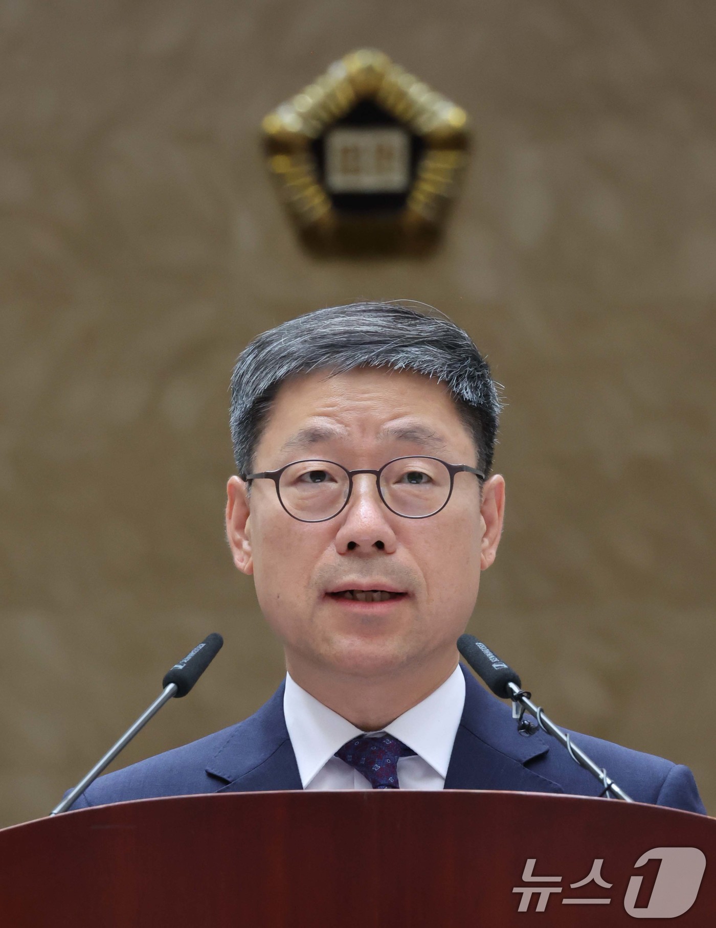 (서울=뉴스1) 사진공동취재단 = 노경필 신임 대법관이 2일 서울 서초구 대법원에서 열린 대법관 취임식에서 취임사를 하고 있다. 2024.8.2/뉴스1