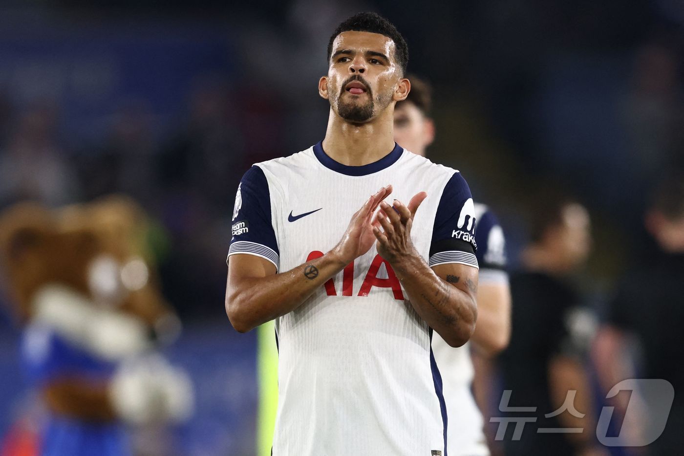 본문 이미지 - 토트넘에서 첫 경기를 치른 솔란케 ⓒ AFP=뉴스1