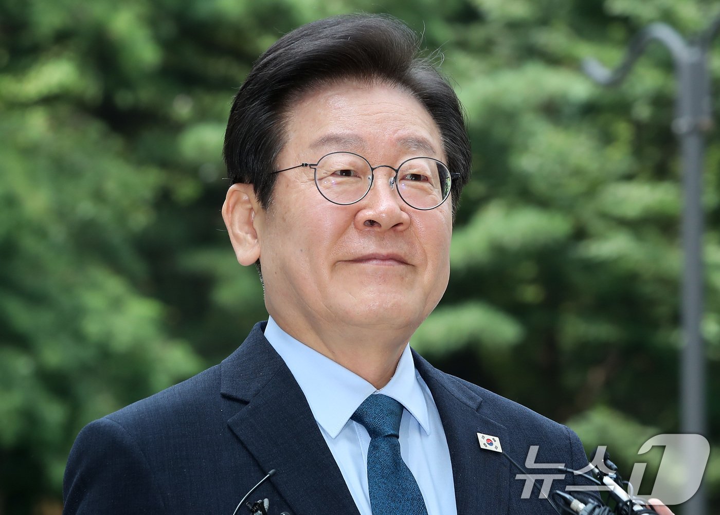 본문 이미지 - 이재명 더불어민주당 대표가 20일 서초구 서울중앙지방법원에서 열린 '대장동 배임·성남FC 뇌물 의혹' 관련 공판에 출석하고 있다. 2024.8.20/뉴스1 ⓒ News1 박세연 기자