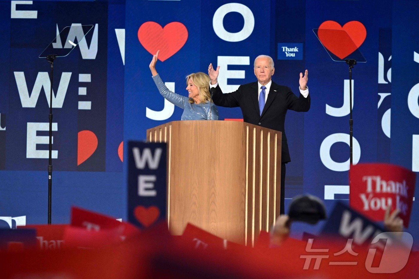 본문 이미지 - 19일(현지시간) 미국 일리노이주 시카고 유나이티드 센터에서 열린 민주당 전당대회 첫날, 조 바이든 대통령이 연설을 하고 있다. 2024.08.19 ⓒ AFP=뉴스1 ⓒ News1 김예슬 기자