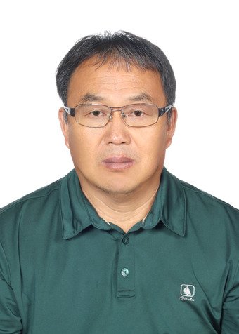 본문 이미지 - 경북 봉화군 '엽총 사건'에서 범인을 제압해 추가 인명피해를 막은 공로로 'LG의인상'과 대통령 국민포장을 받은 박종훈 씨. ⓒ News1