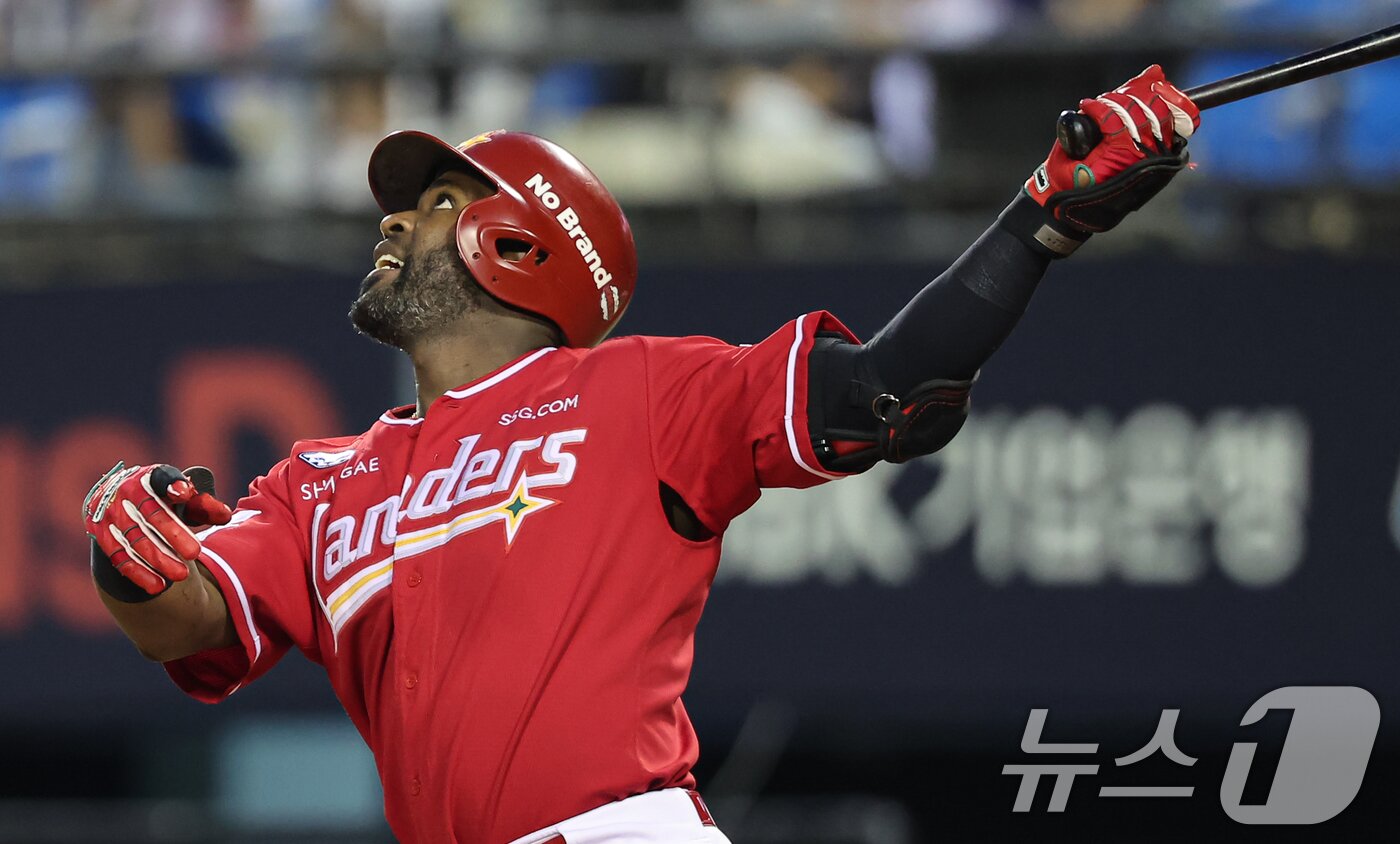 본문 이미지 - SSG 랜더스 외국인 타자 기예르모 에레디아. 뉴스1 DB ⓒ News1 김도우 기자
