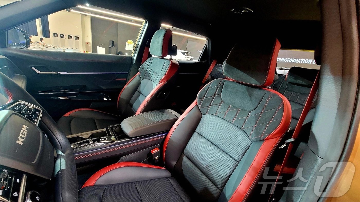 본문 이미지 - KGM 액티언 1열 모습 ⓒ 뉴스1 박기범 기자