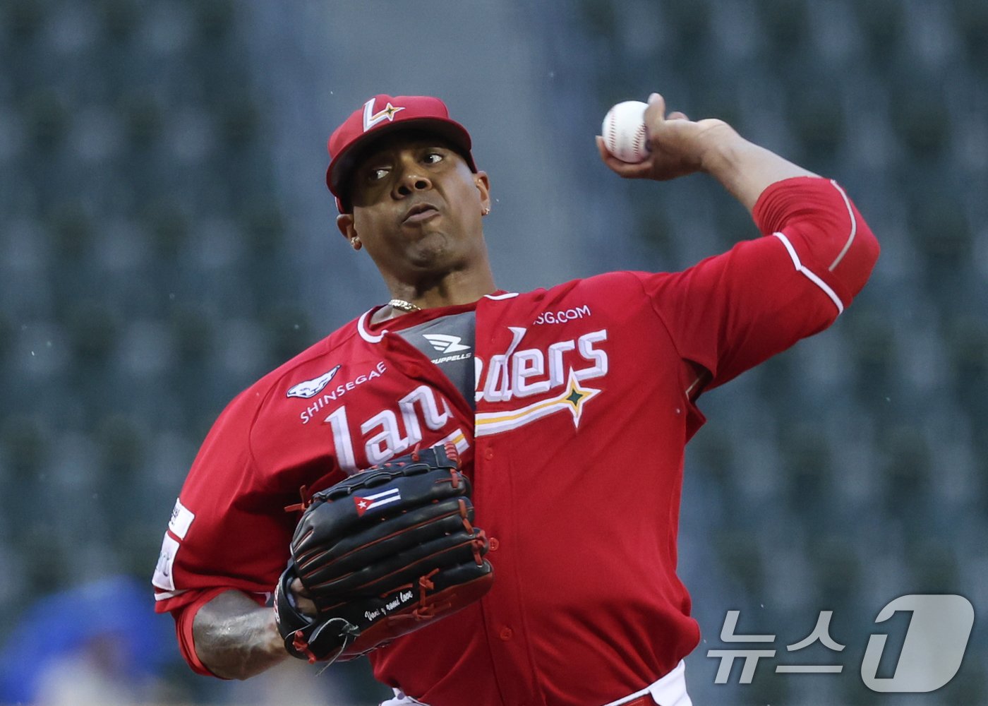 본문 이미지 - SSG 랜더스 로에니스 엘리아스. /뉴스1 DB ⓒ News1 이재명 기자