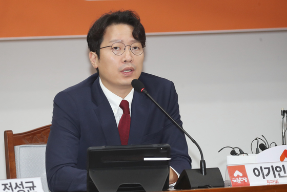 개혁신당 "조국 '이준석-통일교 연관' 발언, 사실과 달라…사과하라"