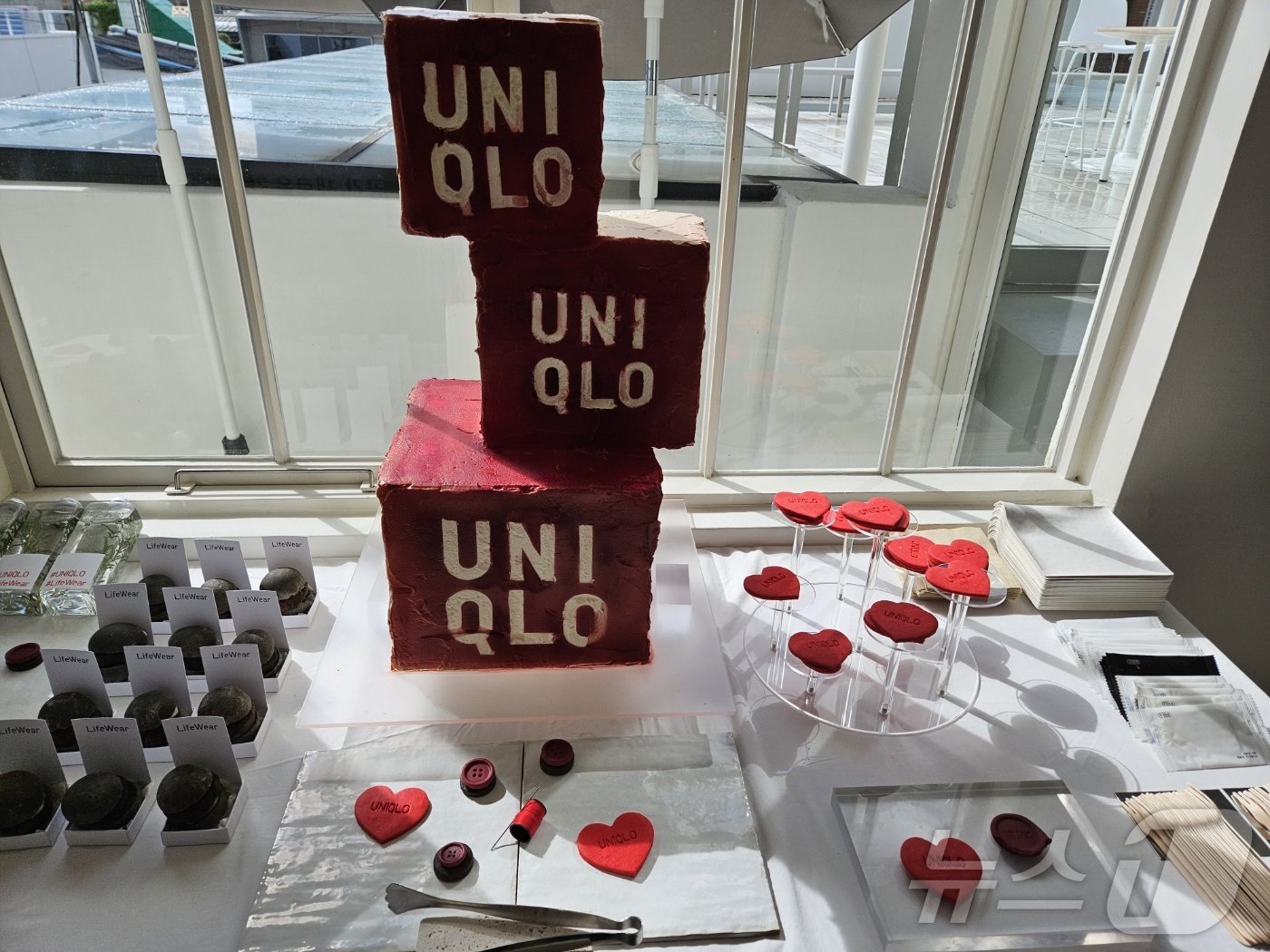 본문 이미지 - 유니클로가 22일 서울 성동구 성수동 일대에서 취재진을 상대로 '24FW 프리뷰'를 진행했다.ⓒ 뉴스1/김진희 기자.