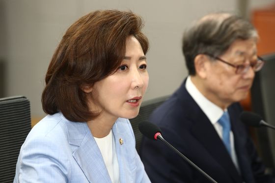 나경원 "기승전 김여사, 야당 선거 돕는 것"…한동훈 직격