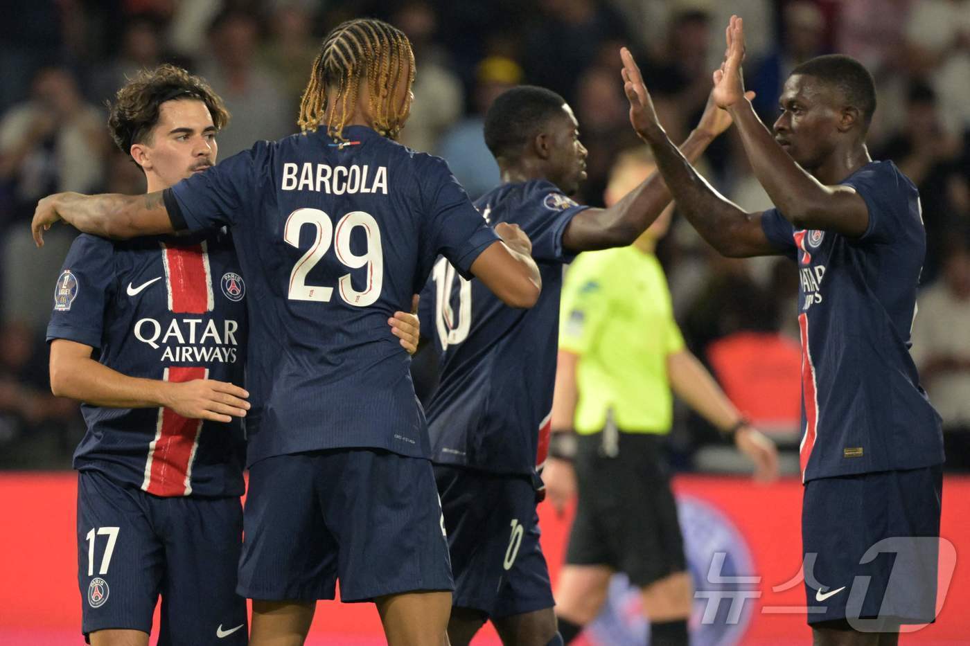 본문 이미지 - PSG는 24일(한국시간) 열린 2024-25 프랑스 리그1 몽펠리에와 홈 경기에서 6-0으로 크게 이겼다. ⓒ AFP=뉴스1