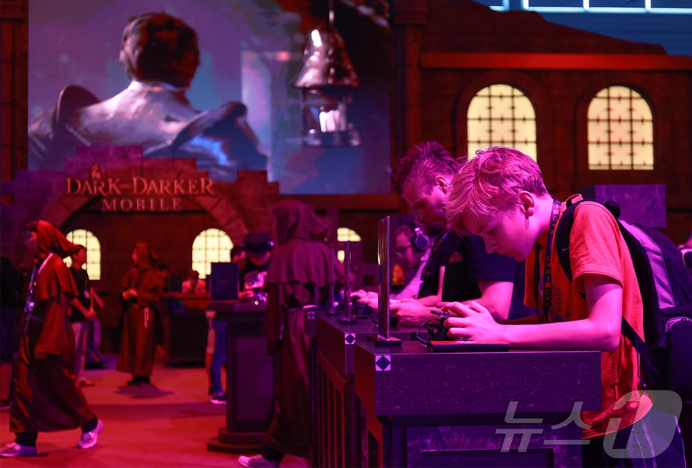 본문 이미지 - 크래프톤 '다크앤다커 모바일' 체험 부스(크래프톤 제공)