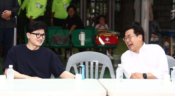 박찬대 "한동훈 계엄해제 선택, 용기아닌 목숨 부지용"→ 韓 "朴, 선거 불리하시냐"