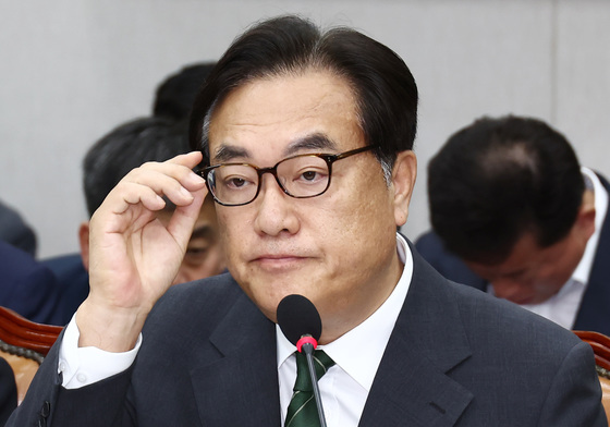 정진석, 박수현 지역구 보궐선거 출마하나…"지역 여론 들어보겠다"