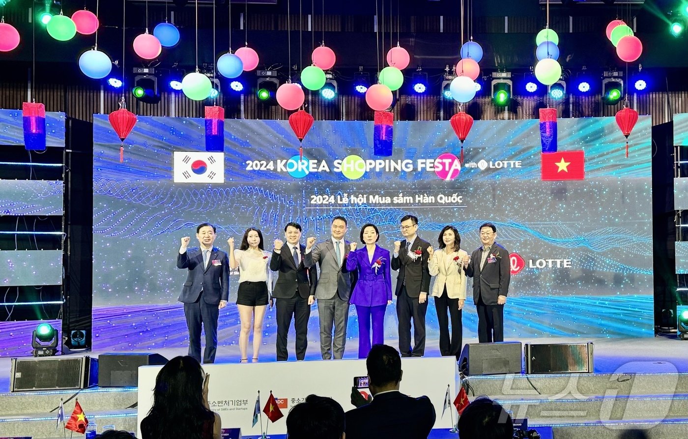 본문 이미지 - 중기부는 29일 베트남 하노이 L7호텔에서 &#39;9월 동행축제&#39; 개막행사를 열었다. ⓒ News1 이민주 기자