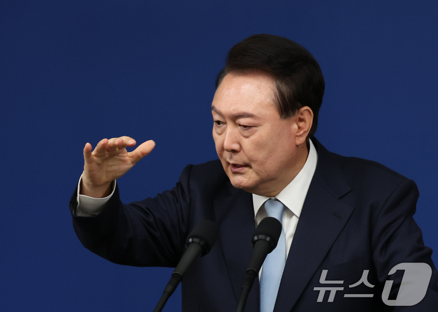 (서울=뉴스1) 송원영 기자 = 윤석열 대통령이 29일 서울 용산 대통령실청사 브리핑룸에서 열린 국정브리핑 및 기자회견에서 취재진의 질문에 답하고 있다. 2024.8.29/뉴스1