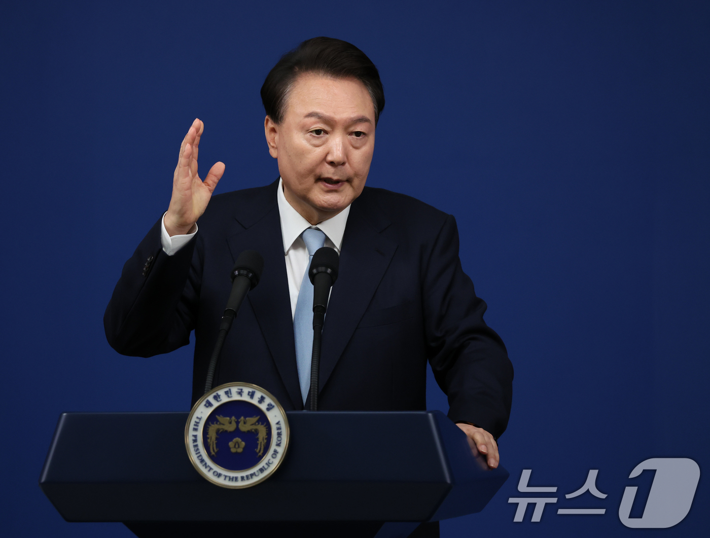 (서울=뉴스1) 송원영 기자 = 윤석열 대통령이 29일 서울 용산 대통령실청사 브리핑룸에서 열린 국정브리핑 및 기자회견에서 취재진의 질문에 답하고 있다. 2024.8.29/뉴스1