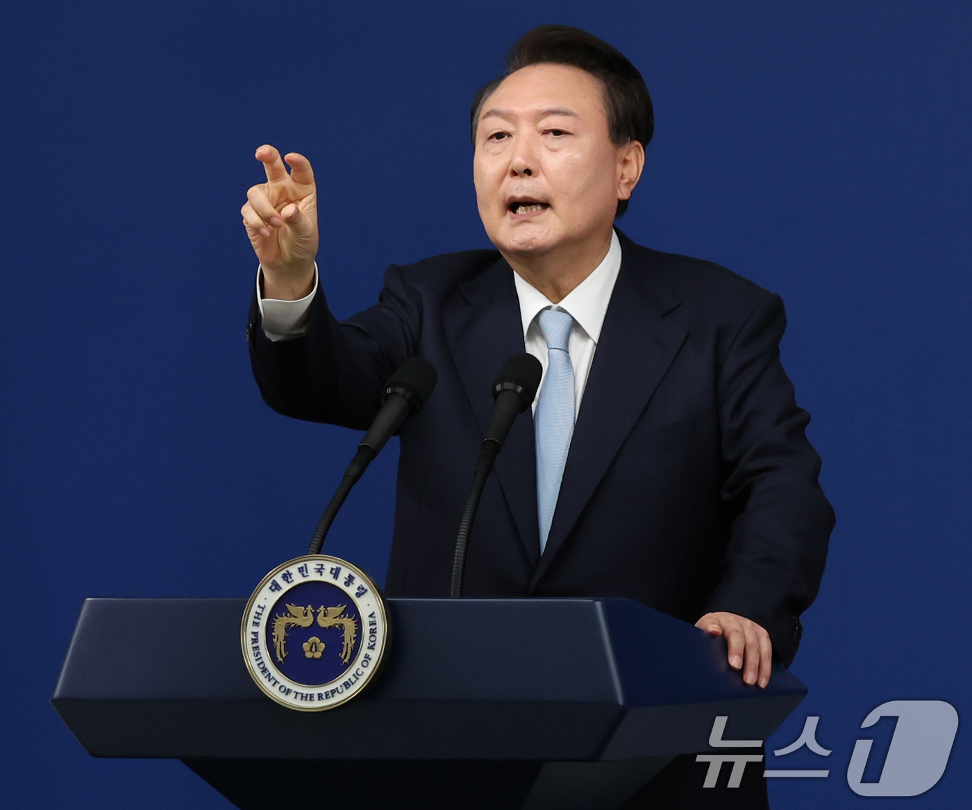 (서울=뉴스1) 송원영 기자 = 윤석열 대통령이 29일 서울 용산 대통령실청사 브리핑룸에서 열린 국정브리핑 및 기자회견에서 취재진의 질문에 답하고 있다. 2024.8.29/뉴스1