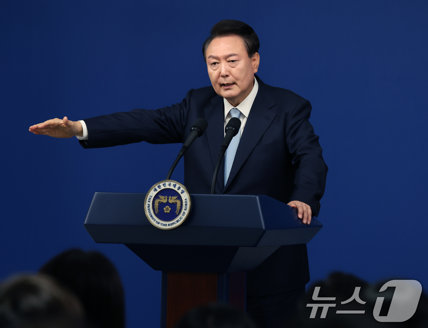 (서울=뉴스1) 송원영 기자 = 윤석열 대통령이 29일 서울 용산 대통령실청사 브리핑룸에서 열린 국정브리핑 및 기자회견에서 취재진의 질문에 답하고 있다. 2024.8.29/뉴스1