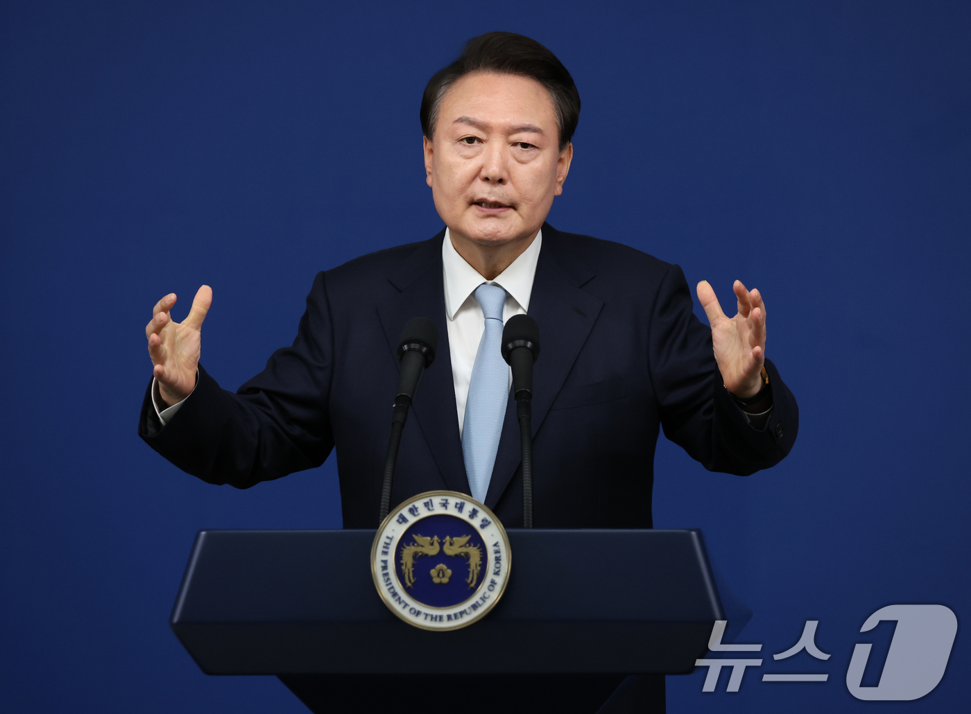 (서울=뉴스1) 송원영 기자 = 윤석열 대통령이 29일 서울 용산 대통령실청사 브리핑룸에서 열린 국정브리핑 및 기자회견에서 취재진의 질문에 답하고 있다. 2024.8.29/뉴스1