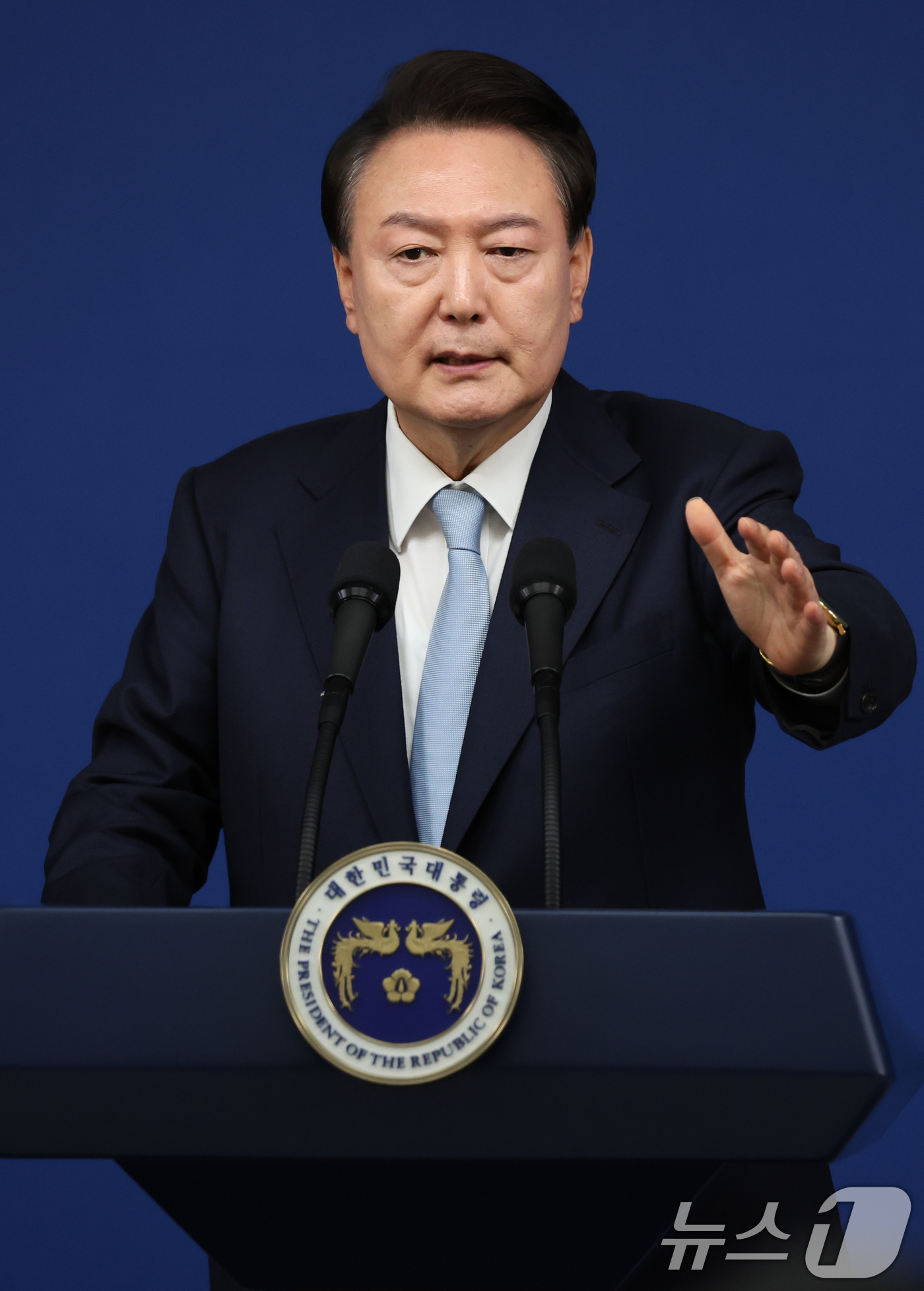 (서울=뉴스1) 송원영 기자 = 윤석열 대통령이 29일 서울 용산 대통령실청사 브리핑룸에서 열린 국정브리핑 및 기자회견에서 취재진의 질문에 답하고 있다. 2024.8.29/뉴스1