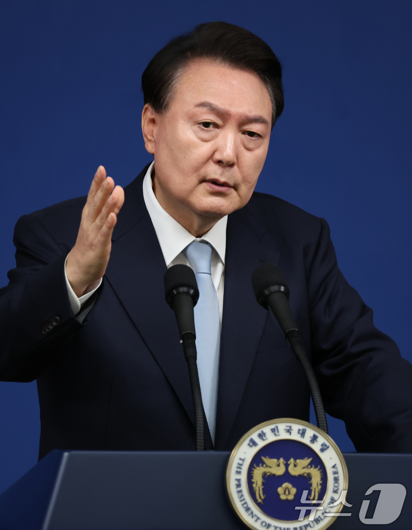 (서울=뉴스1) 송원영 기자 = 윤석열 대통령이 29일 서울 용산 대통령실청사 브리핑룸에서 열린 국정브리핑 및 기자회견에서 취재진의 질문에 답하고 있다. 2024.8.29/뉴스1