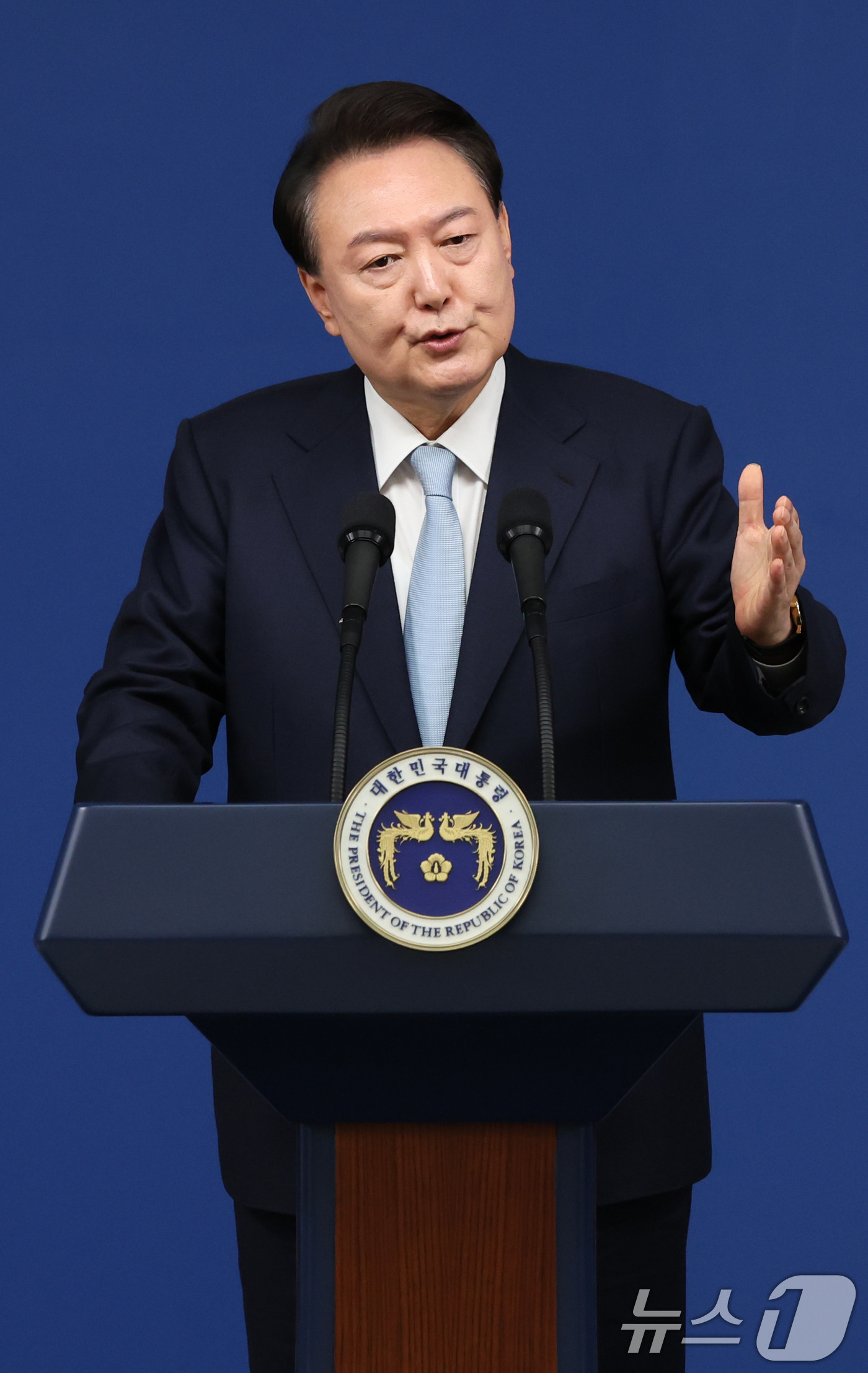 (서울=뉴스1) 송원영 기자 = 윤석열 대통령이 29일 서울 용산 대통령실청사 브리핑룸에서 열린 국정브리핑 및 기자회견에서 취재진의 질문에 답하고 있다. 2024.8.29/뉴스1