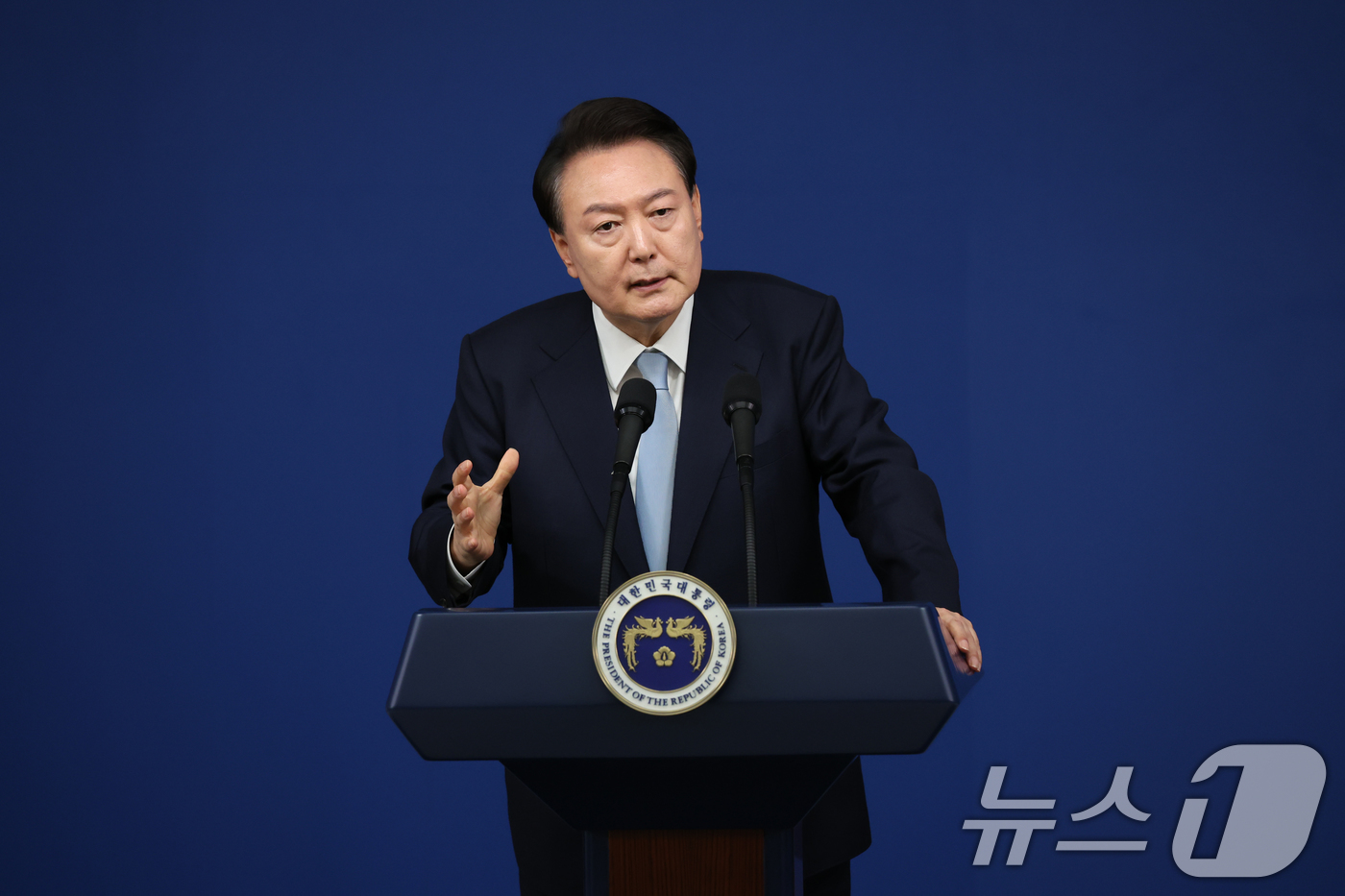 (서울=뉴스1) 송원영 기자 = 윤석열 대통령이 29일 서울 용산 대통령실청사 브리핑룸에서 열린 국정브리핑 및 기자회견에서 취재진의 질문에 답하고 있다. 2024.8.29/뉴스1