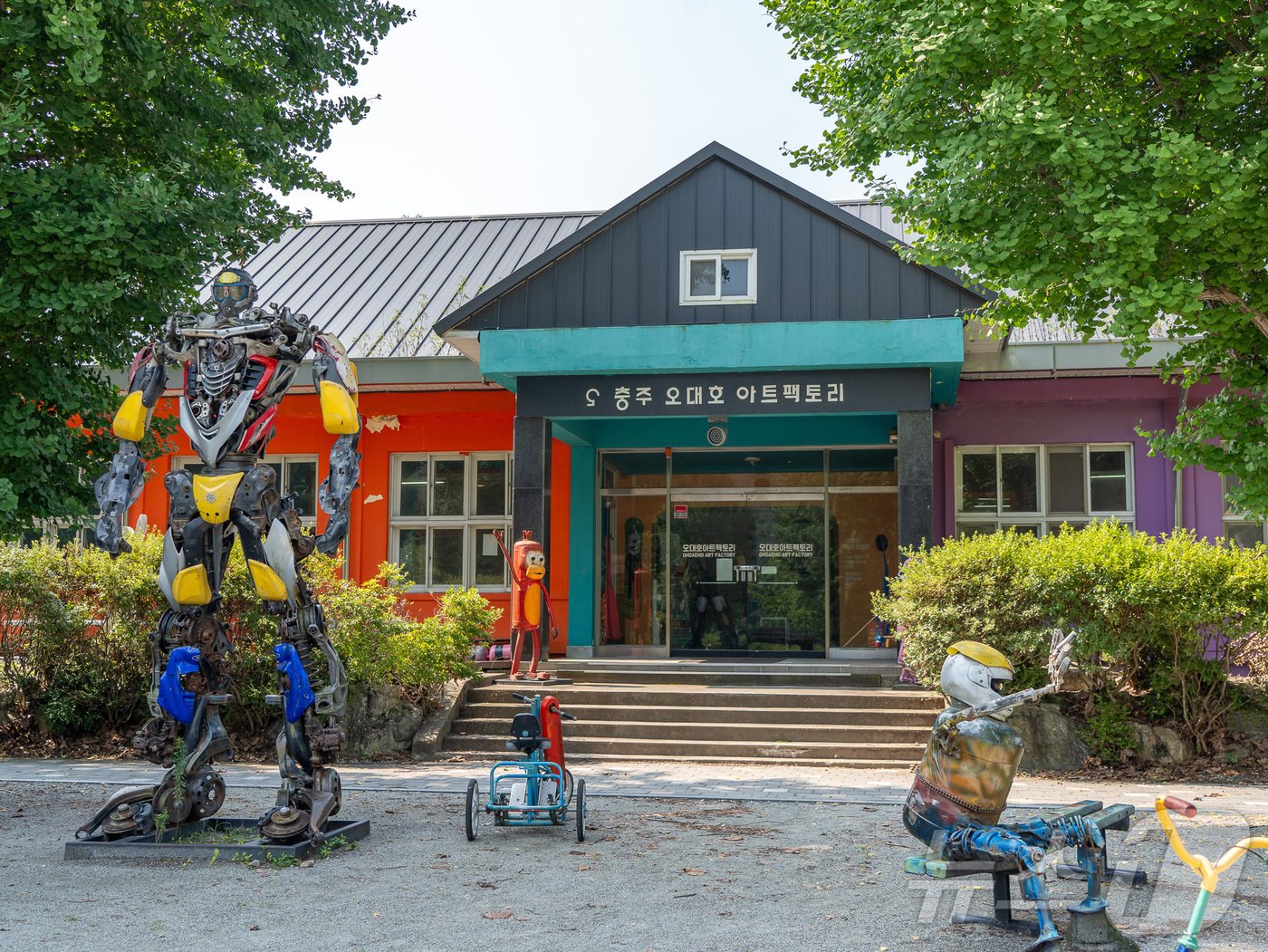 본문 이미지 - 정크아트를 오감으로 느낄 수 있는 오대호아트팩토리&#40;한국관광공사 제공&#41;