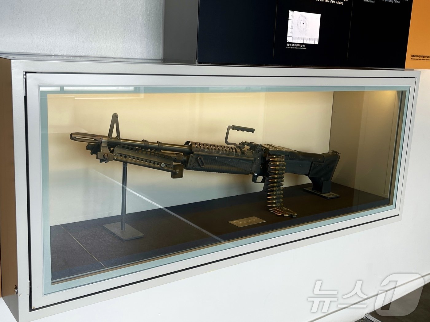 본문 이미지 - 5·18민주광장에서 본 전일빌딩245&#40;한국관광공사 제공&#41;