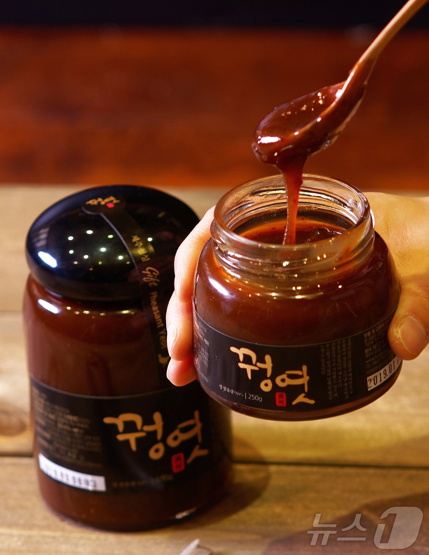 본문 이미지 - 제주민속식품의 꿩엿.&#40;제주민속식품 제공&#41;