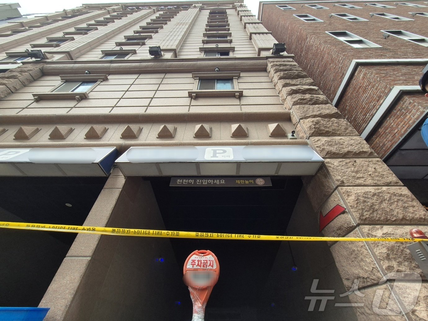 본문 이미지 - 호텔 코보스 옥외광고물.이시명 기자/뉴스1