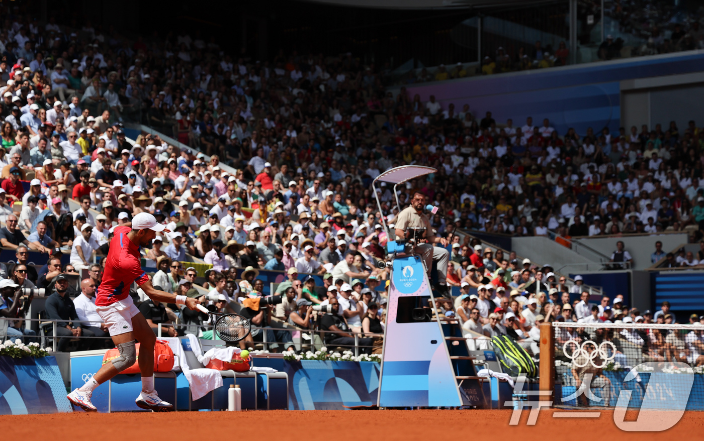 (파리(프랑스)=뉴스1) 이동해 기자 = 세르비아 노박 조코비치가 4일(한국시간) 프랑스 파리 스타드 롤랑가로스에서 열린 2024 파리 올림픽 테니스 남자 단식 결승에서 스페인 카 …