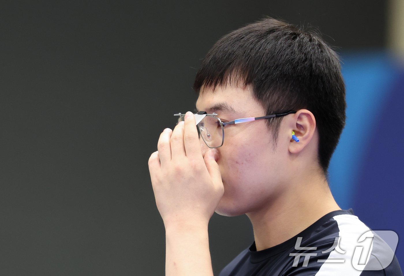 본문 이미지 - 대한민국 사격 대표팀 조영재가 5일(한국시간) 프랑스 샤토루 슈팅 센터에서 열린 2024 파리올림픽 사격 25m 속사권총 결선에 출전해 있다. 2024.8.5/뉴스1 ⓒ News1 이동해 기자