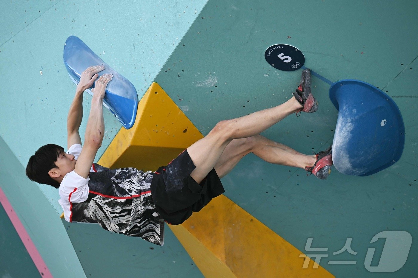 스포츠클라이밍의 이도현 ⓒ AFP=뉴스1