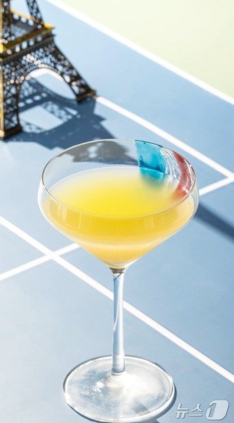 본문 이미지 - '골드 메달리스트' 칵테일.(소피텔 앰배서더 서울 제공)