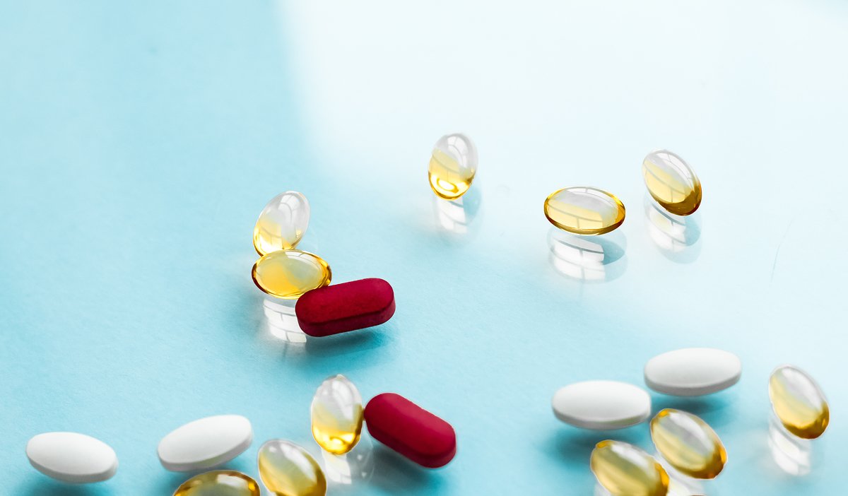 본문 이미지 - 사료 제조 혹은 보관 과정에서 파괴되거나 함량이 낮아지는 영양소는 그 기능을 발휘하기 충분하지 않아 영양제로 먹이면 도움이 된다는 의견도 있다. (사진 이미지투데이) ⓒ 뉴스1