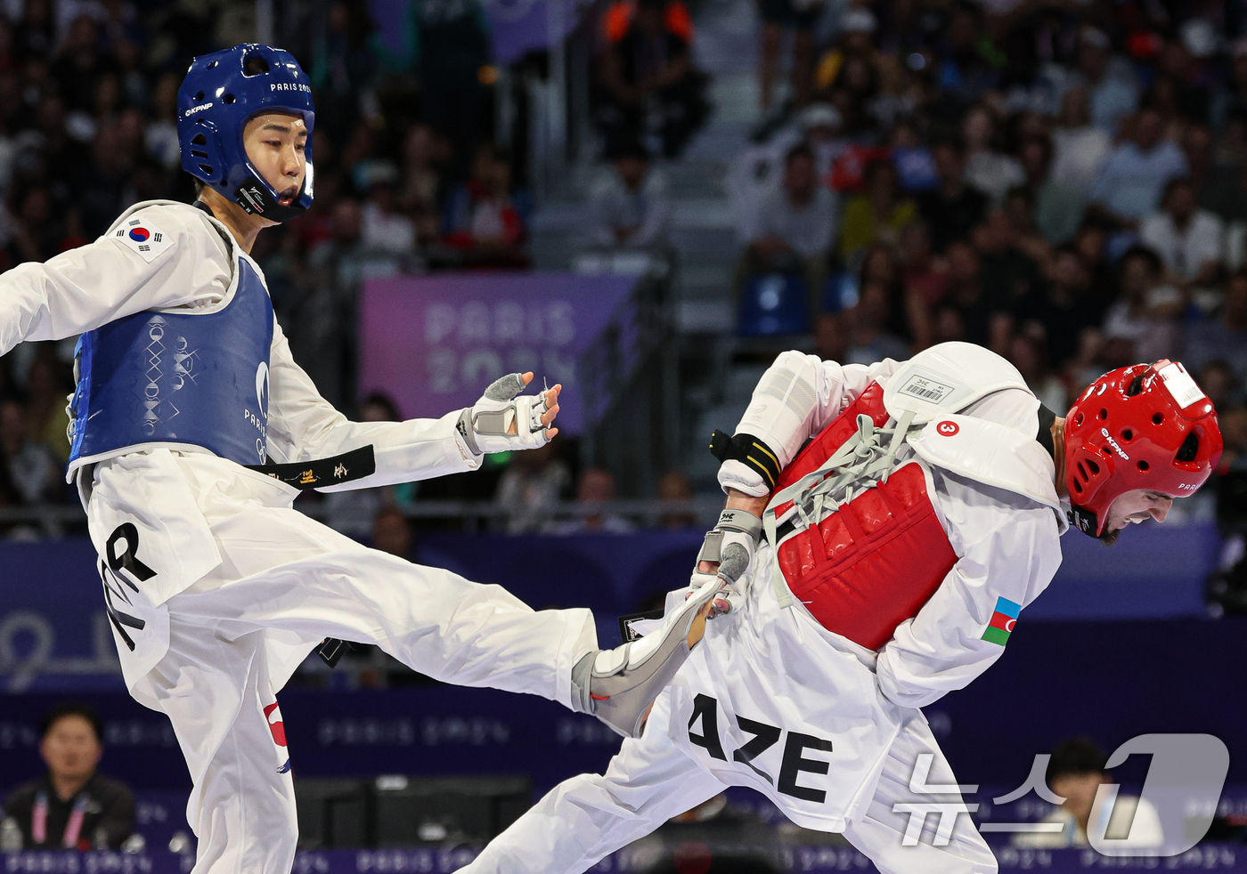 (파리(프랑스)=뉴스1) 이동해 기자 = 대한민국 태권도 대표팀 박태준이 8일(한국시간) 프랑스 파리 그랑 팔레에서 열린 2024 파리올림픽 남자 58kg급 결승에서 아제르바이잔의 …