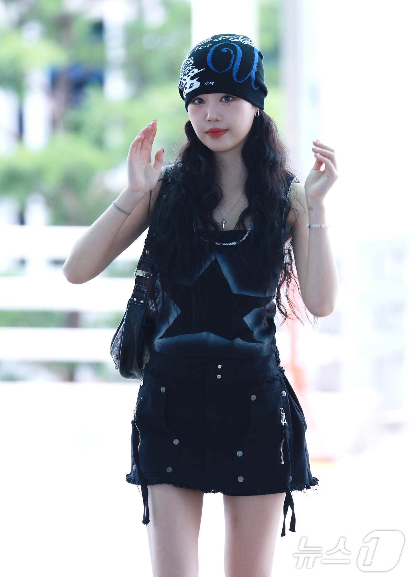 수진, 힙한 공항 패션 - 뉴스1