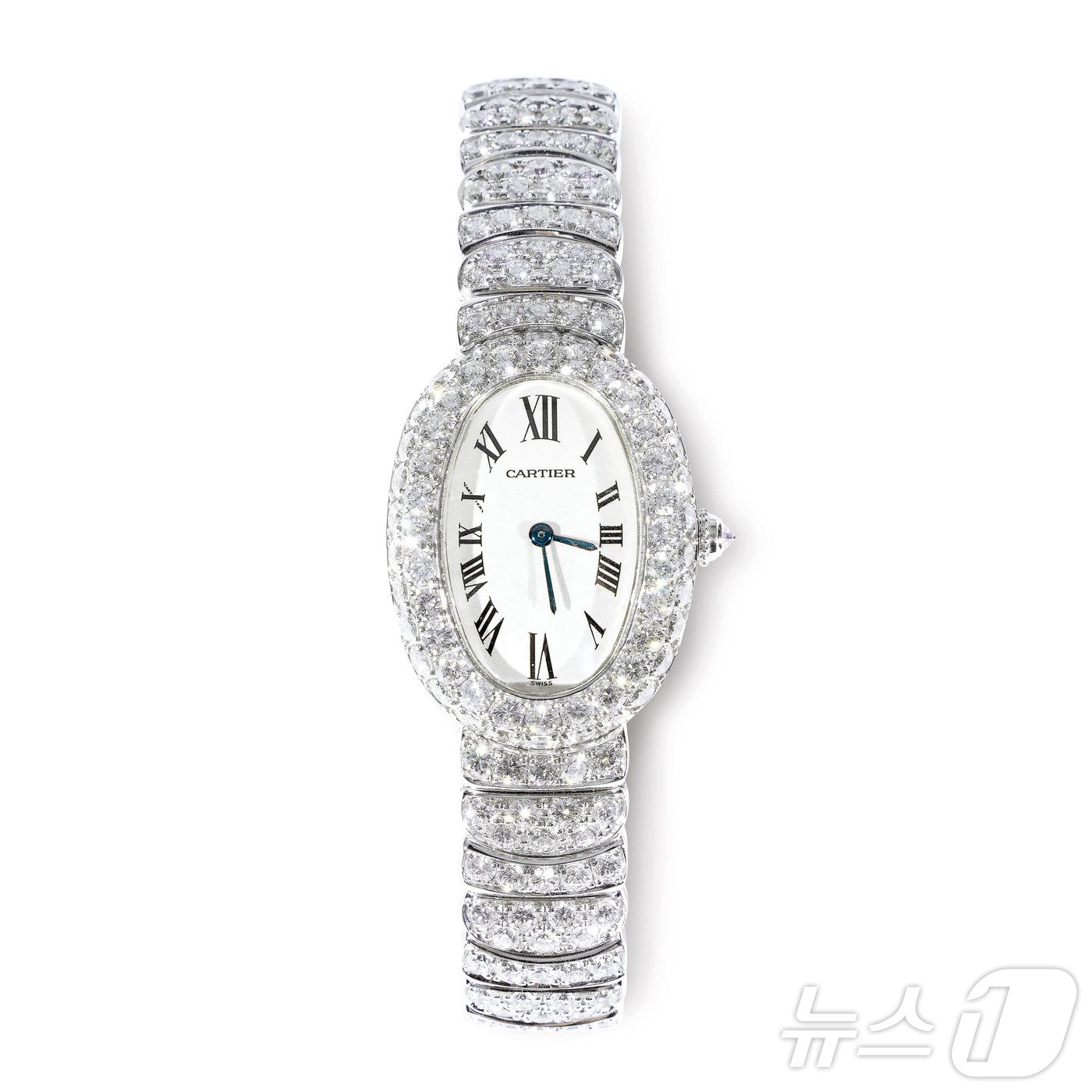 본문 이미지 - 까르띠에 Cartier 베누아 18K 화이트골드 풀 다이아몬드 melee diamonds, 18K white gold 2.2&times;3.1cm 6000만~2억 원. 케이옥션 제공.