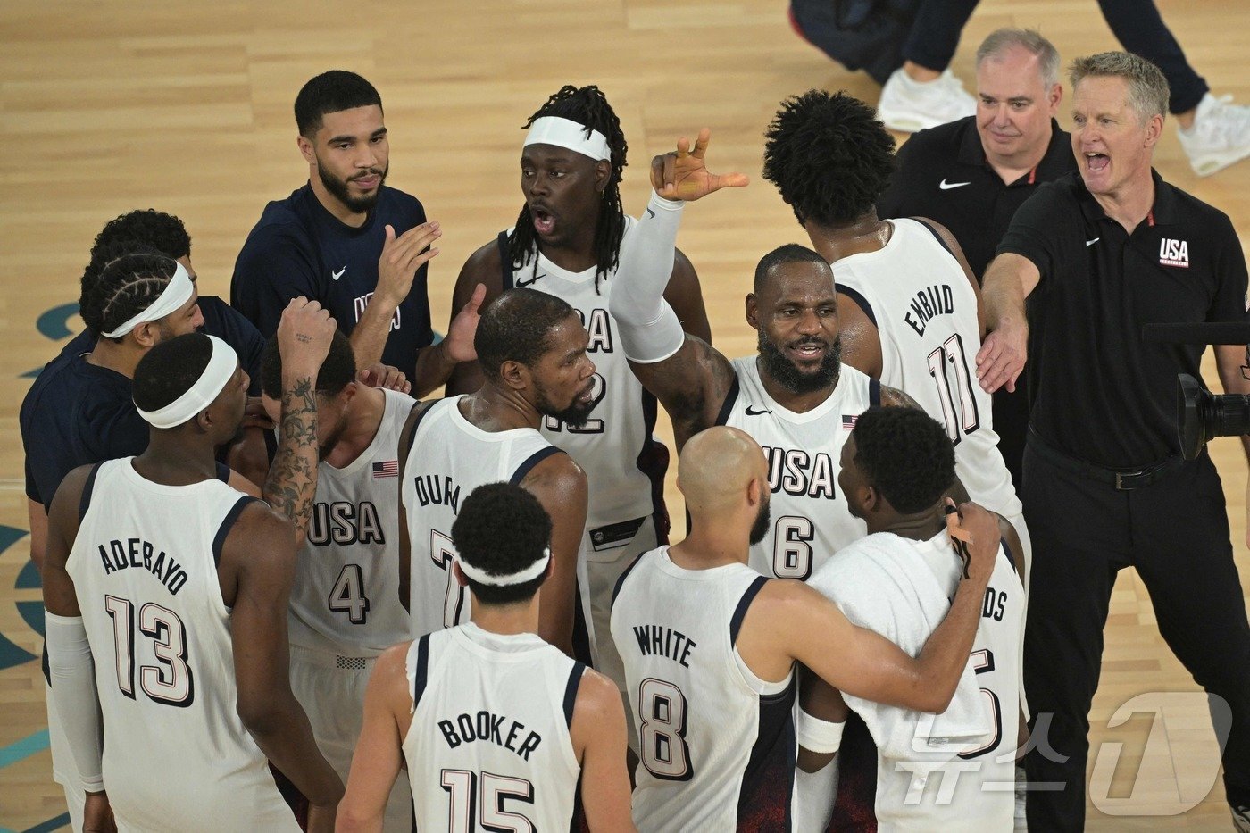 본문 이미지 - 미국 농구대표팀이 세르비아를 꺾고 결승에 올랐다. ⓒ AFP=뉴스1