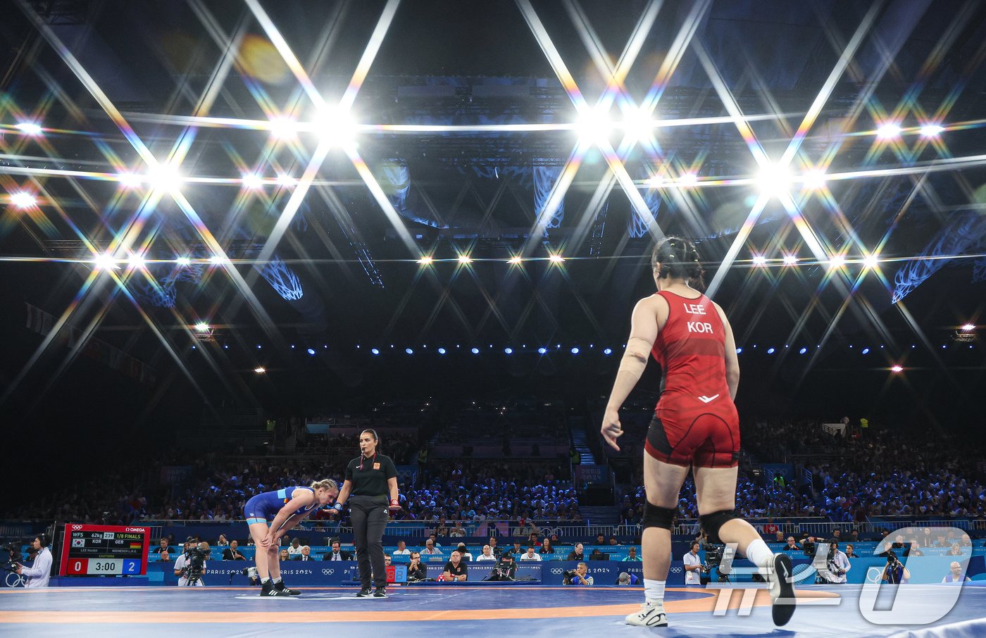 본문 이미지 - 대한민국 레슬링 국가대표팀 이한빛이 9일 오후(한국시간) 프랑스 파리 샹 드 마르스 아레나에서 진행된 2024 파리올림픽 레슬링 여자 프리스타일 62kg급 16강 독일의 루이자 니메슈 선수와의 경기에 출전하고 있다. 2024.8.9/뉴스1 ⓒ News1 박정호 기자