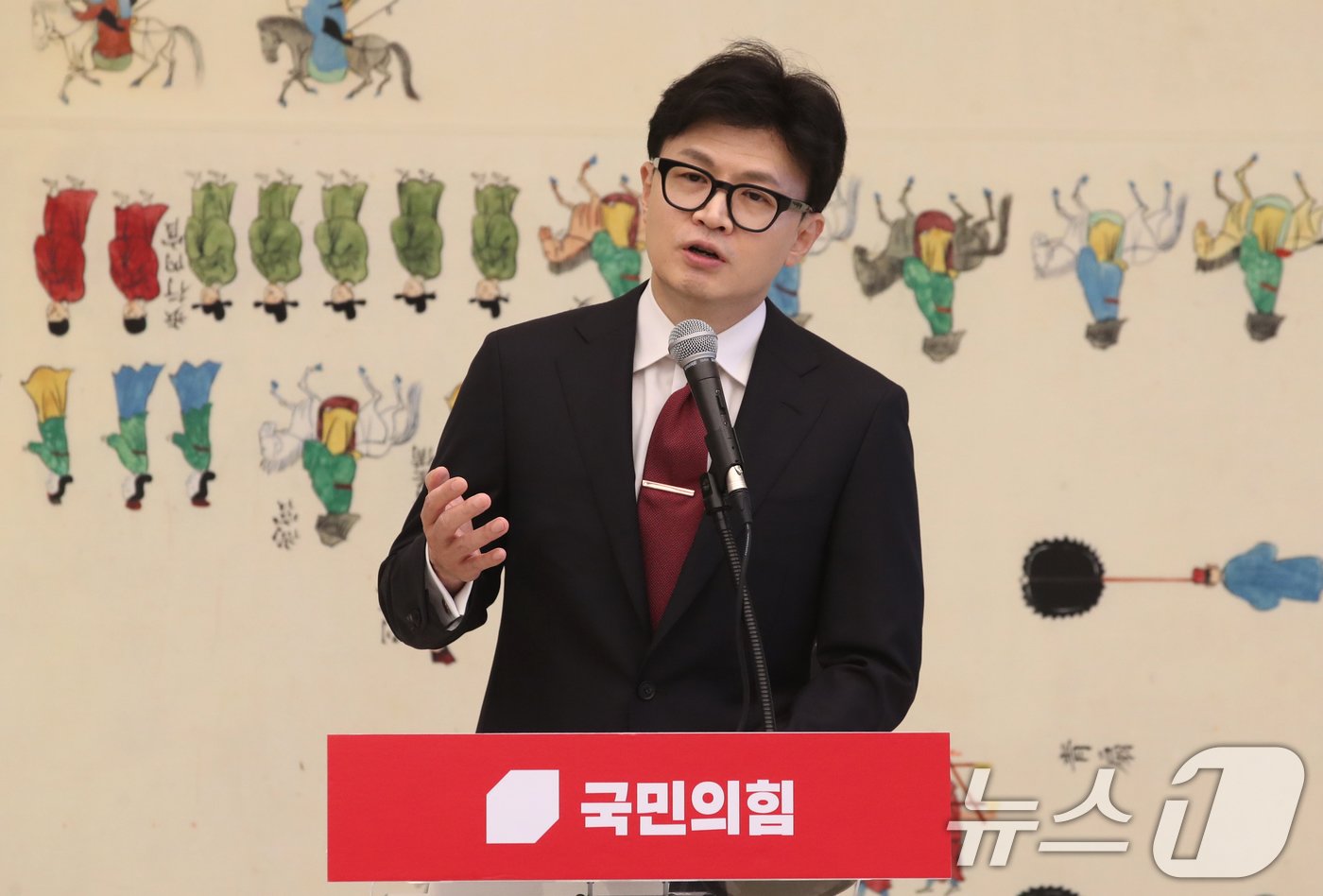 본문 이미지 - 한동훈 국민의힘 대표가 1일 오후 서울 여의도 국회에서 가진 이재명 더불어민주당 대표와의 회담에서 모두발언을 하고 있다. 2024.9.1/뉴스1 ⓒ News1 이광호 기자