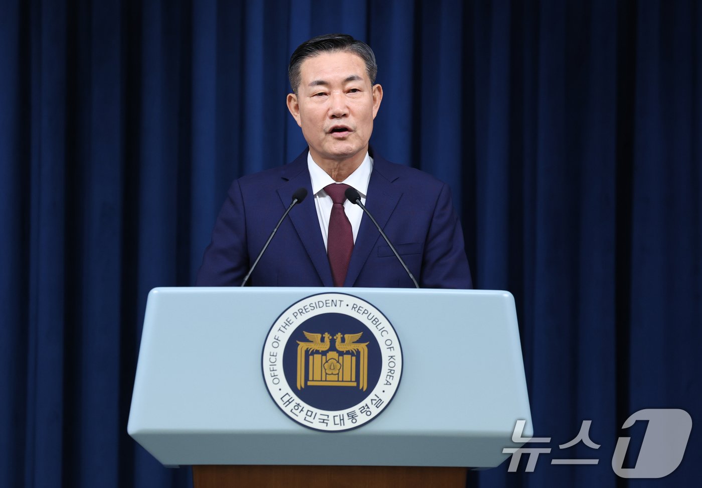 본문 이미지 - 신원식 국가안보실장이 1일 용산 대통령실청사 브리핑룸에서 국가 사이버안보 기본계획 관련 브리핑을 하고 있다. 2024.9.1/뉴스1 ⓒ News1 송원영 기자